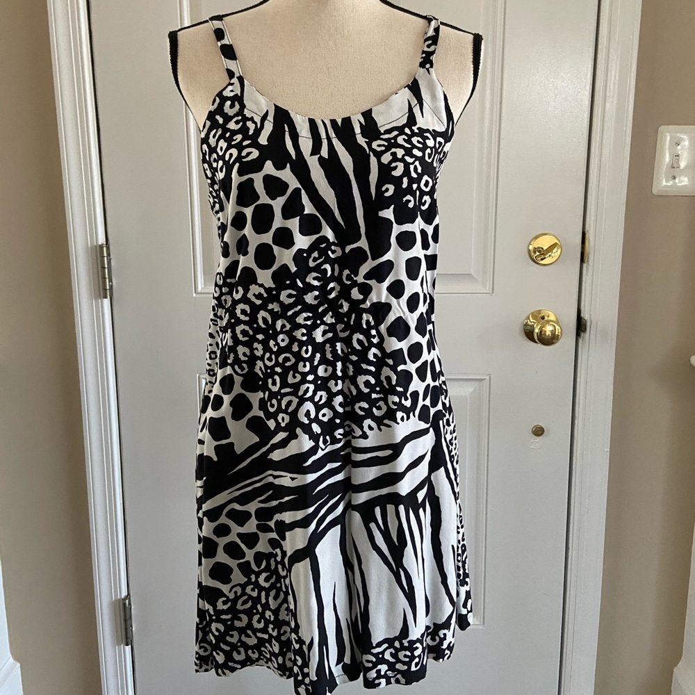 Mandy light blank and white dress sz S/M